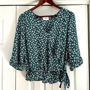 Sienna Sky teal and white top size medium